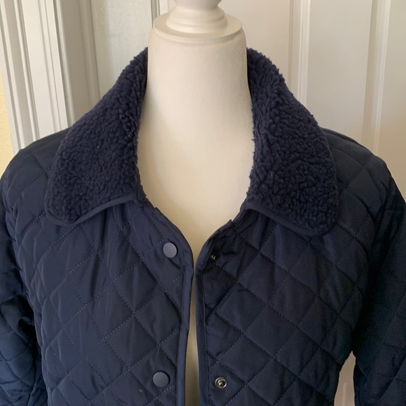Jackets & Blazers - EUC. Quilted jacket with Sherpa lined collar